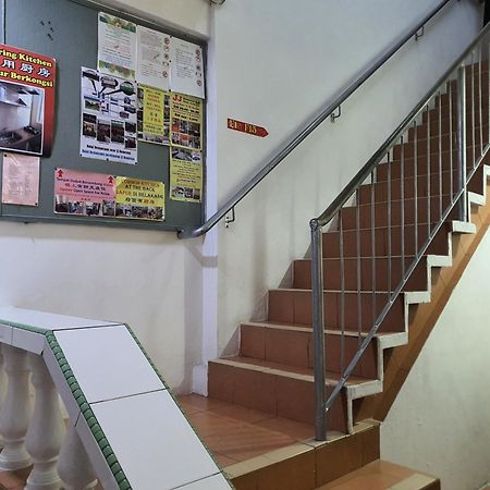 Oyo 90972 Jj Homestay Miri Exterior photo