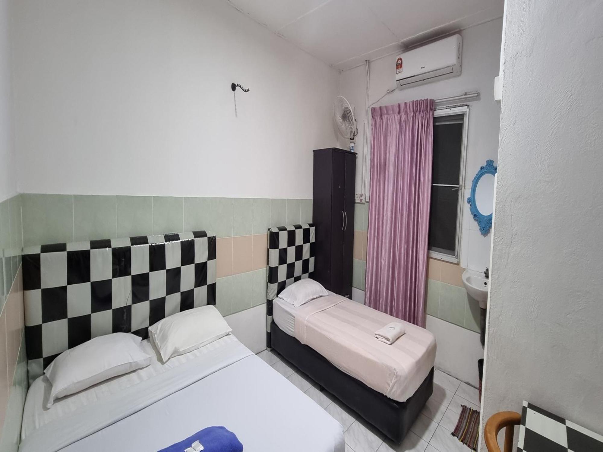 Oyo 90972 Jj Homestay Miri Exterior photo