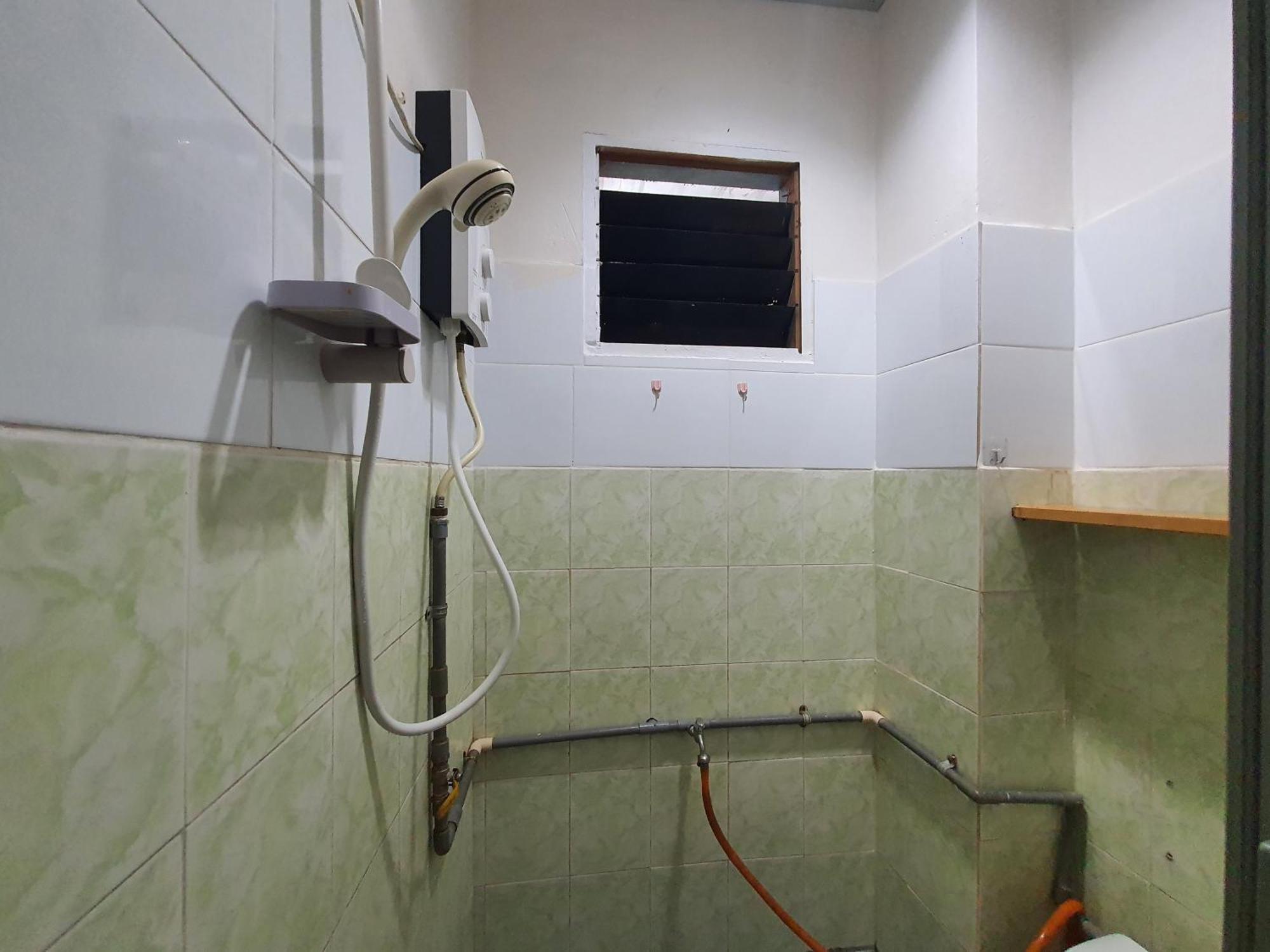 Oyo 90972 Jj Homestay Miri Exterior photo