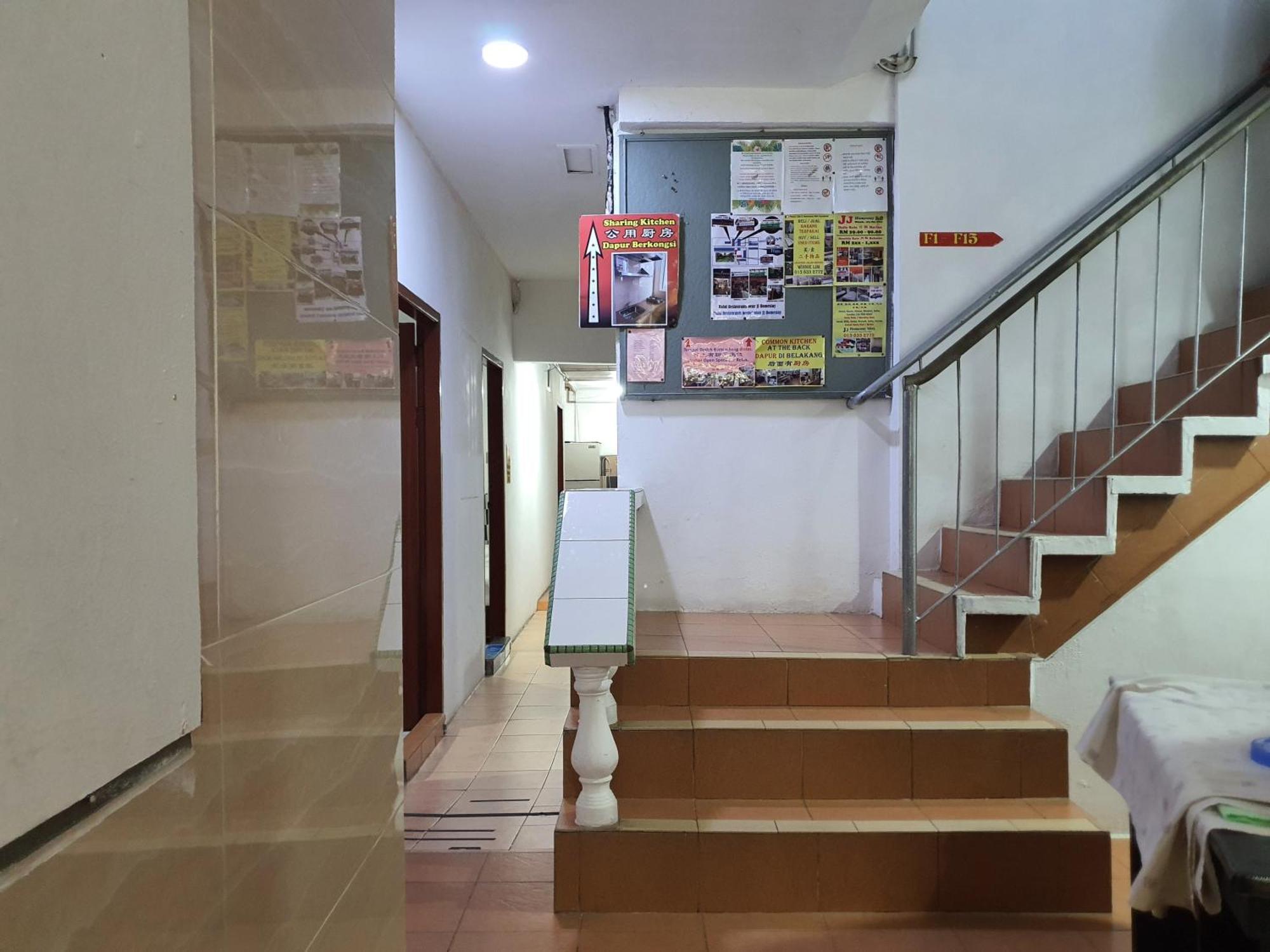 Oyo 90972 Jj Homestay Miri Exterior photo